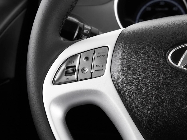 Hyundai ix35, I фото №12