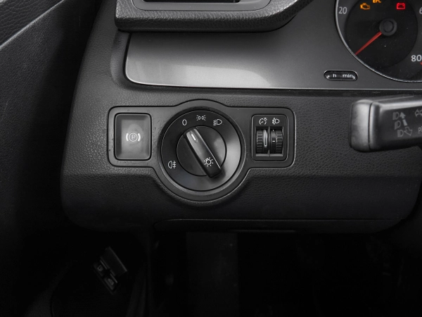 Volkswagen Passat, B6 фото №12