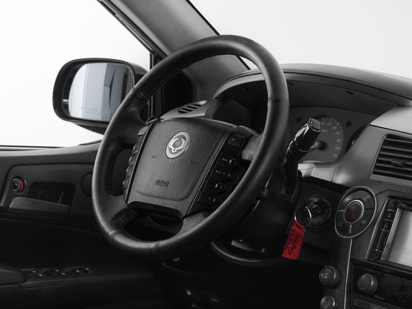 SsangYong Kyron, I Рестайлинг фото №10