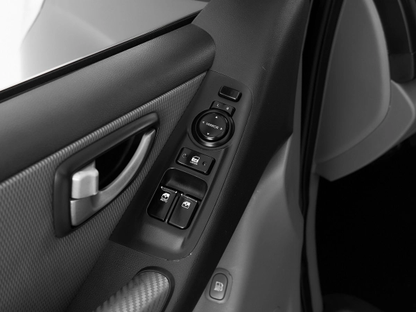 Hyundai Grand Starex, I фото №10