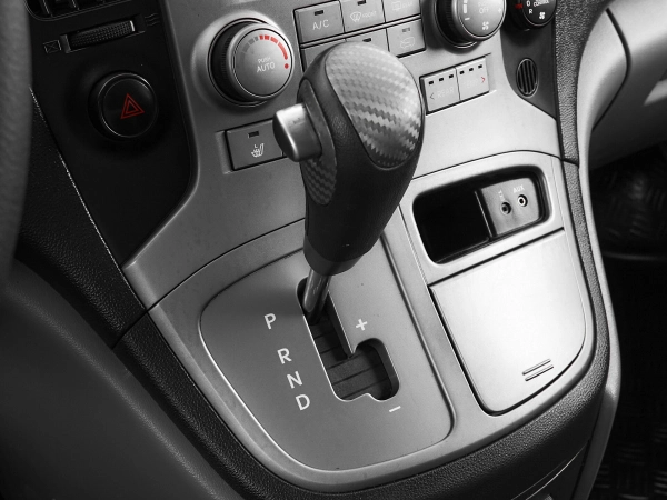 Hyundai Grand Starex, I фото №14