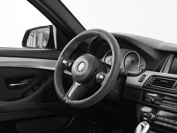 BMW 5 серии, VI (F10/F11/F07) Рестайлинг фото №10