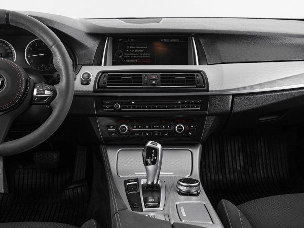 BMW 5 серии, VI (F10/F11/F07) Рестайлинг фото №11