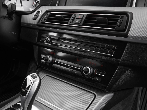 BMW 5 серии, VI (F10/F11/F07) Рестайлинг фото №17