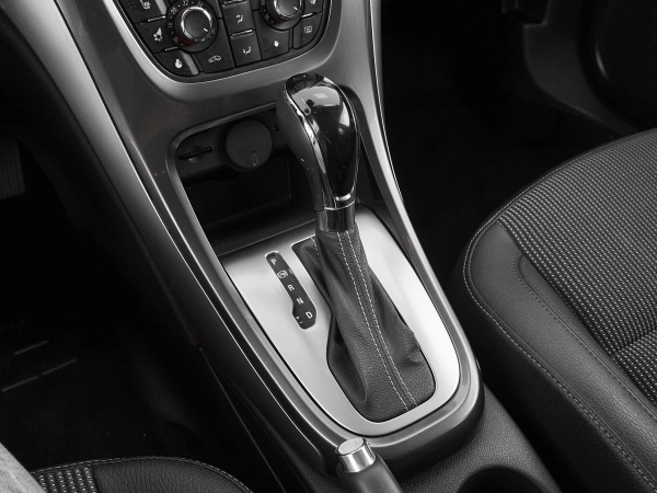 Opel Astra, J Рестайлинг фото №16