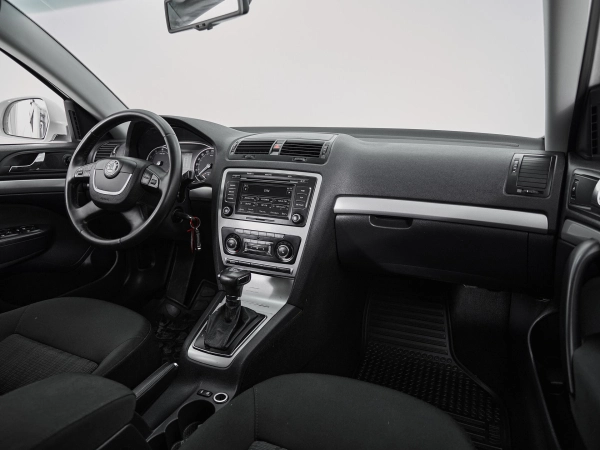 Skoda Octavia, II (A5) Рестайлинг фото №9