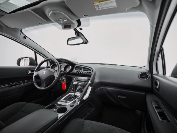 Peugeot 3008, I фото №7