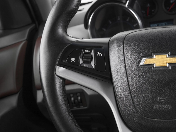 Chevrolet Cruze, I Рестайлинг фото №11