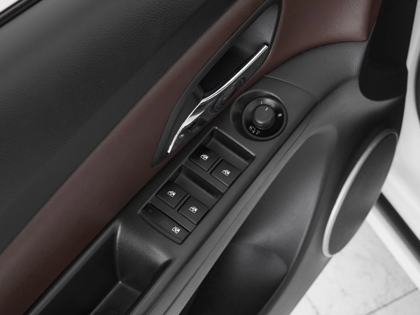 Chevrolet Cruze, I Рестайлинг фото №13