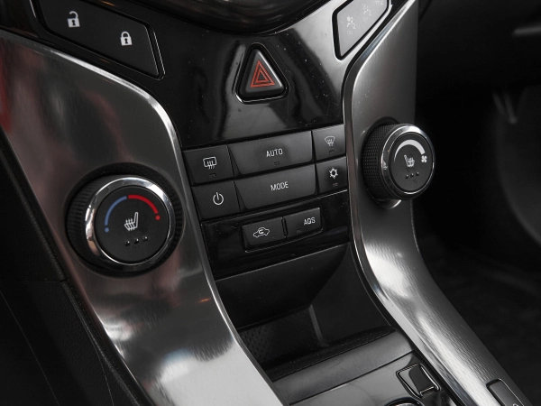 Chevrolet Cruze, I Рестайлинг фото №17