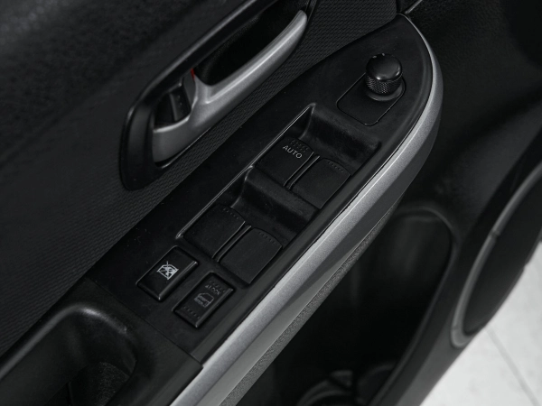 Suzuki Grand Vitara, II Рестайлинг фото №12