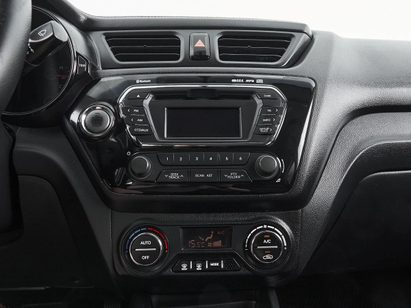 Kia Rio, III фото №17