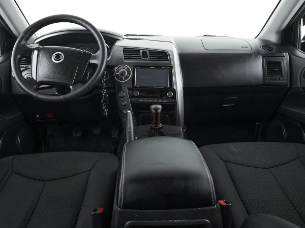 SsangYong Kyron, I Рестайлинг фото №9