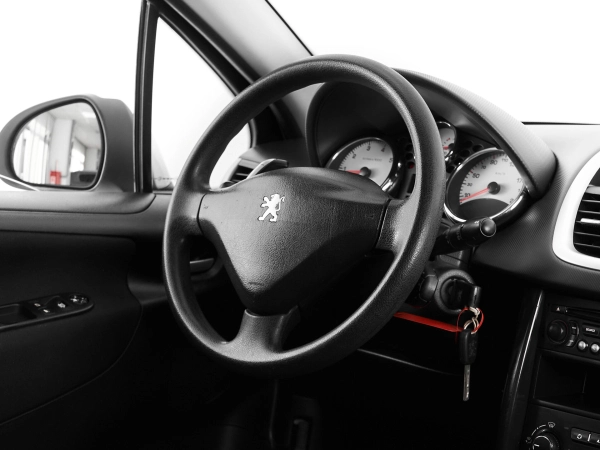 Peugeot 207, I Рестайлинг фото №10