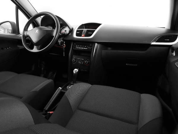 Peugeot 207, I Рестайлинг фото №7