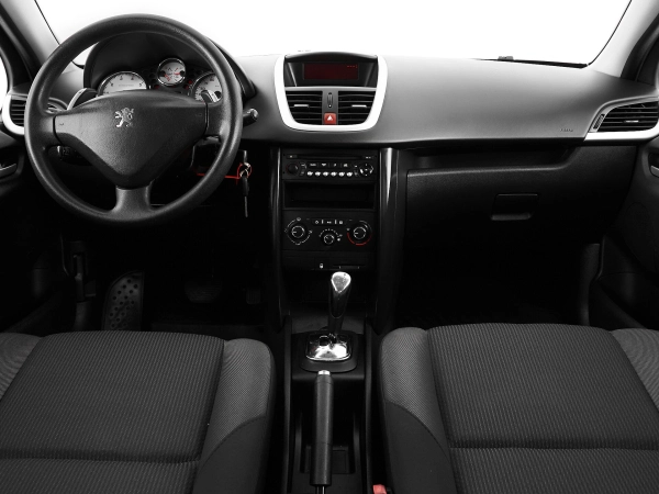 Peugeot 207, I Рестайлинг фото №8