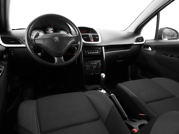 Peugeot 207, I Рестайлинг фото №9