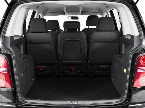 Volkswagen Touran, I Рестайлинг фото №17
