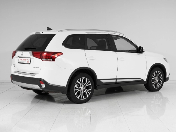 Mitsubishi Outlander, III Рестайлинг 2 фото №5