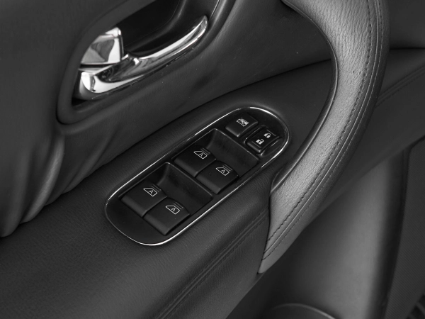 Infiniti QX56, II фото №11