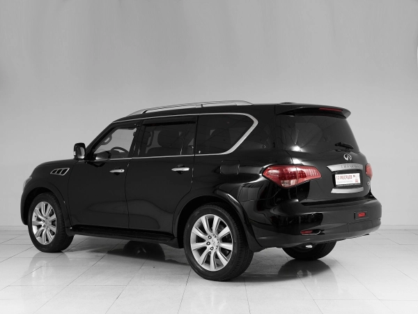 Infiniti QX56, II фото №4