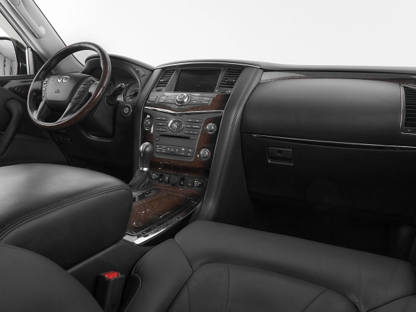 Infiniti QX56, II фото №7