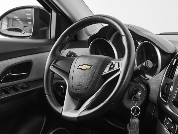 Chevrolet Cruze, I Рестайлинг фото №10