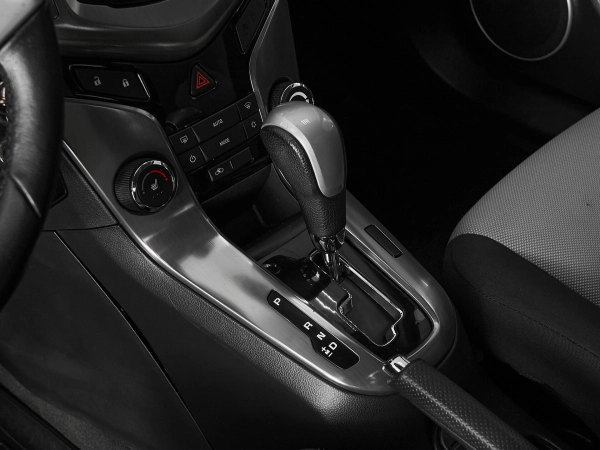 Chevrolet Cruze, I Рестайлинг фото №17