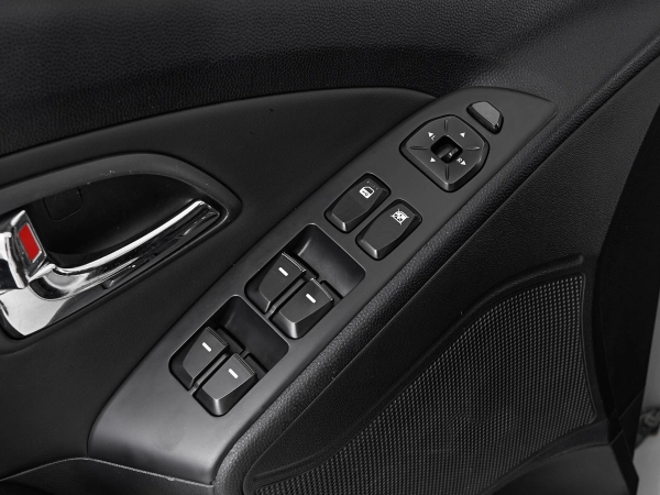 Hyundai ix35, I фото №10