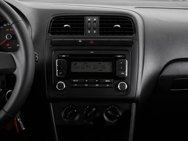 Volkswagen Polo, V фото №14