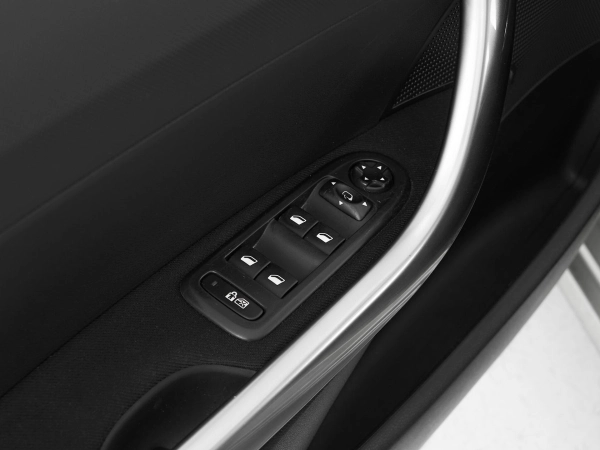 Peugeot 308, I Рестайлинг фото №12