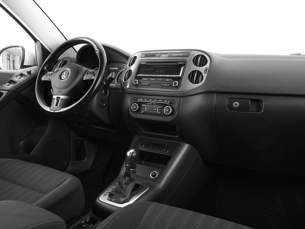 Volkswagen Tiguan, I Рестайлинг фото №9