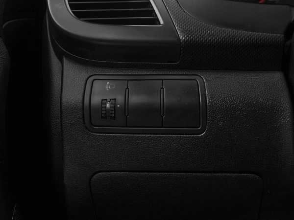 Hyundai Solaris, I фото №12