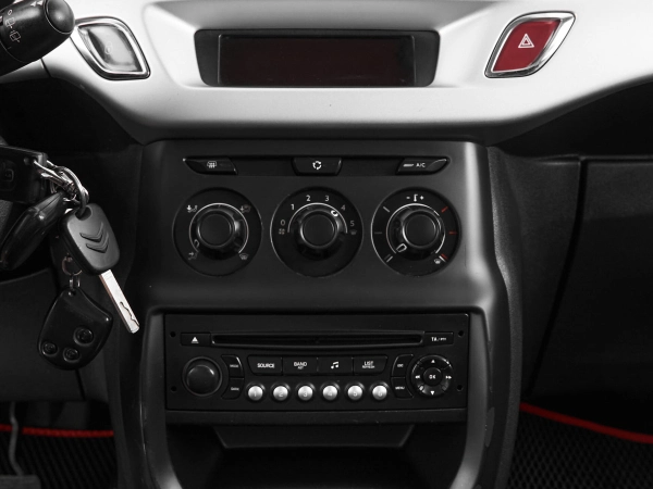 Citroen C3, II фото №13
