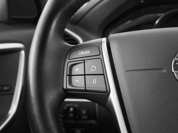 Volvo XC60, I Рестайлинг фото №11