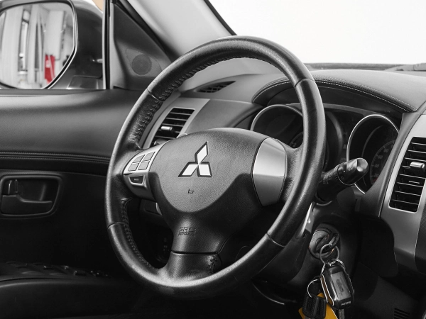 Mitsubishi Outlander, II Рестайлинг фото №9