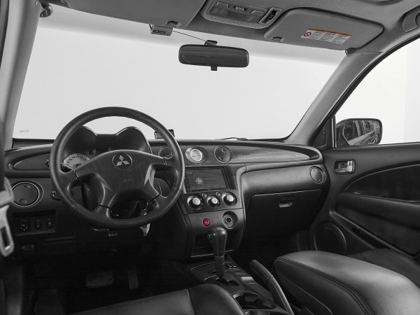 Mitsubishi Outlander, I фото №7