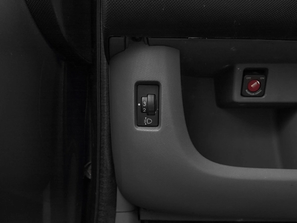 Peugeot 107, I Рестайлинг фото №11