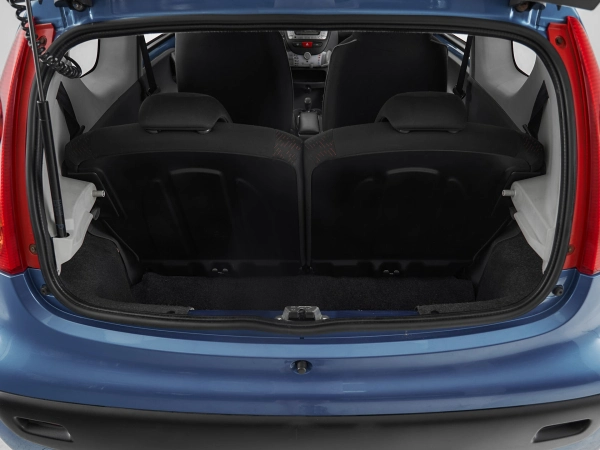 Peugeot 107, I Рестайлинг фото №15