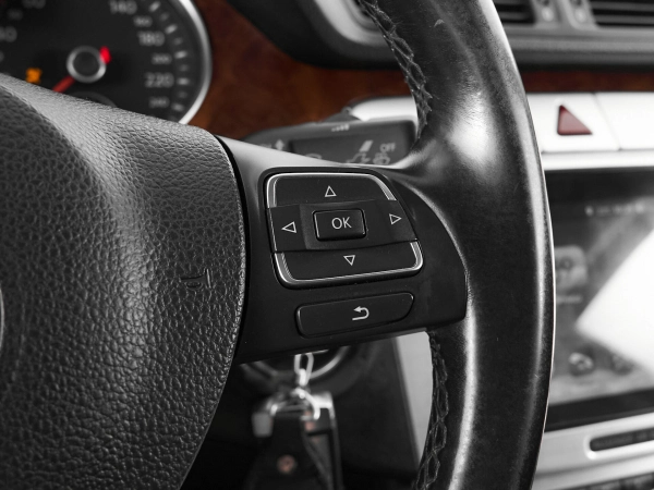Volkswagen Passat, B6 фото №12