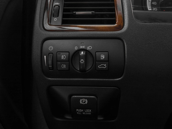 Volvo XC70, II фото №11