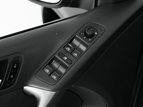 Volkswagen Tiguan, I фото №11