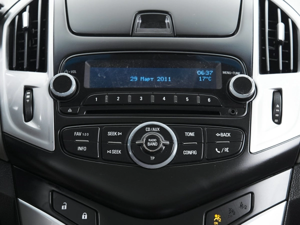 Chevrolet Cruze, I Рестайлинг фото №11