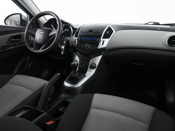 Chevrolet Cruze, I Рестайлинг фото №9