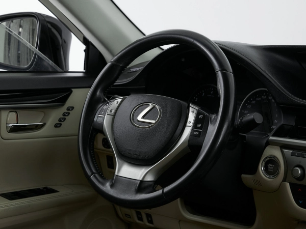 Lexus ES, VI фото №10