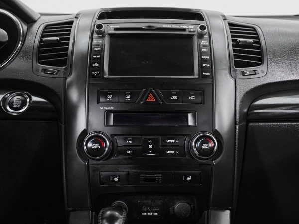 Kia Sorento, II Рестайлинг фото №16
