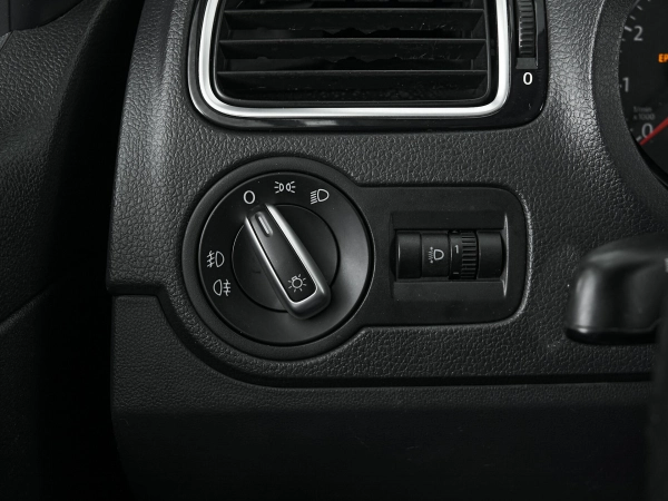 Volkswagen Polo, V Рестайлинг фото №12