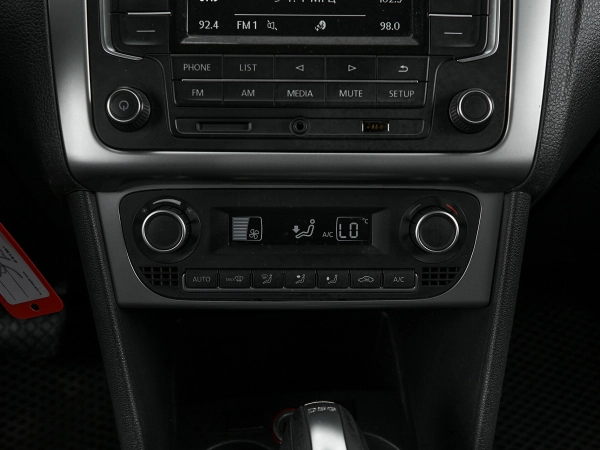 Volkswagen Polo, V Рестайлинг фото №14