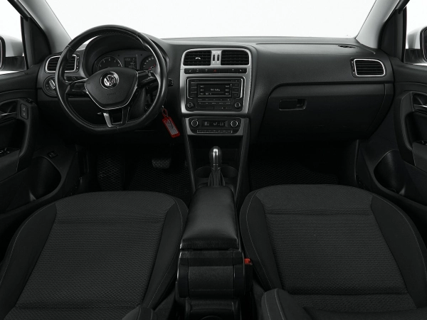 Volkswagen Polo, V Рестайлинг фото №7