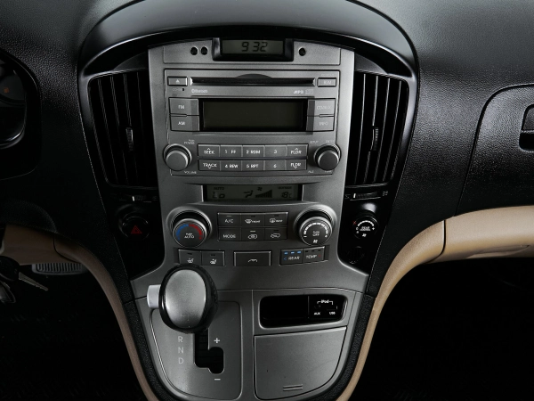 Hyundai Grand Starex, I фото №12